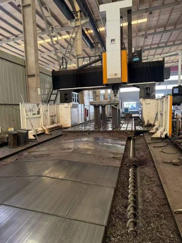 台功6032数控龙门工作台62.5米，门宽3.2米，门高1.65.