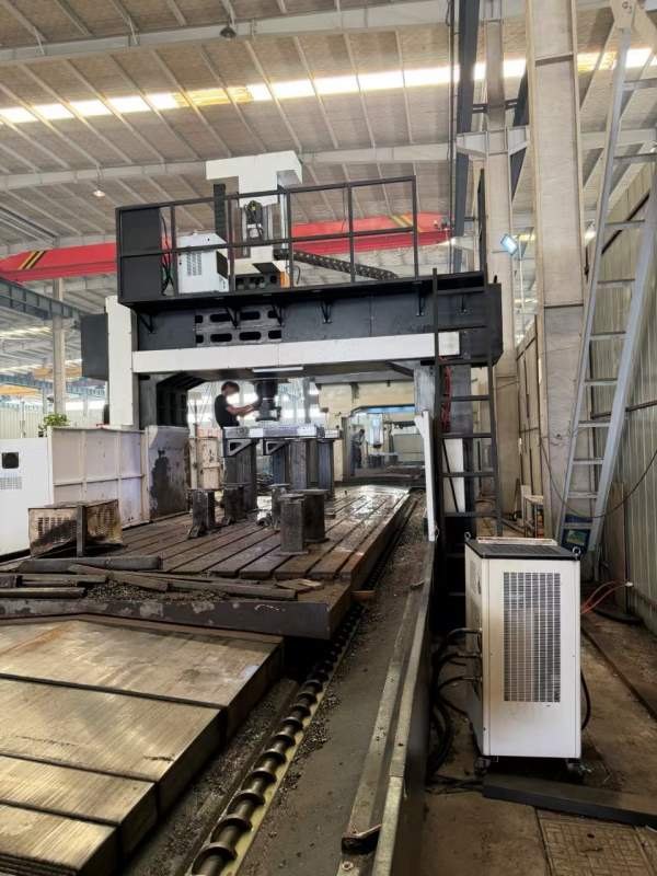台功6032数控龙门工作台62.5米，门宽3.2米，门高1.65.