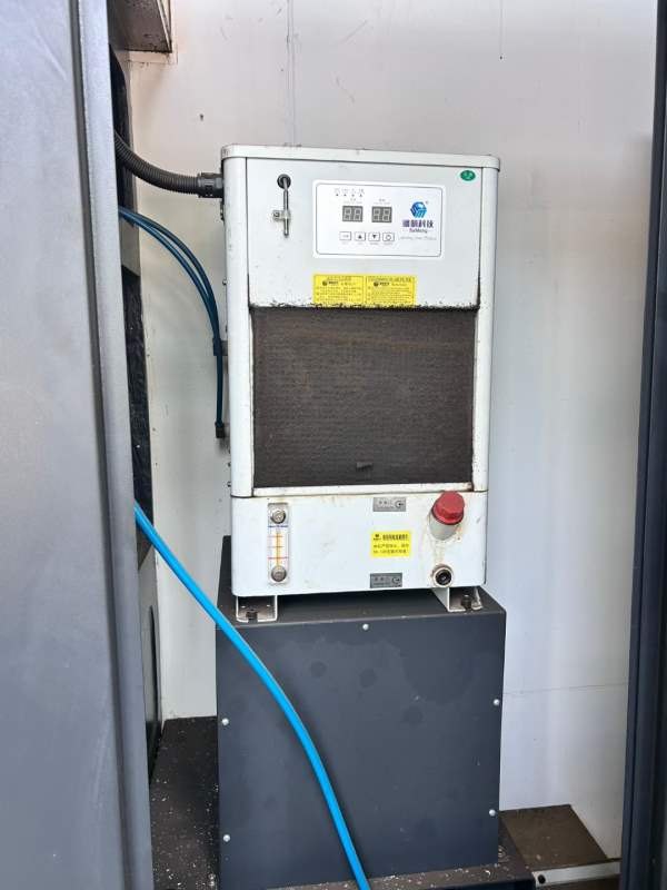润地1380立加一台、BT40主轴、三菱M80系统、24把刀库