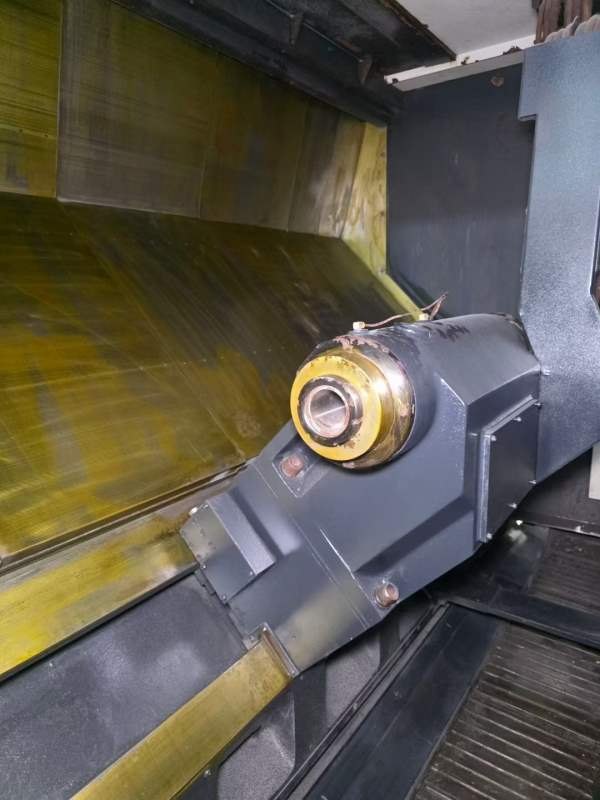 斗山PUMA600数控车床，配32寸液压卡盘，加工长度3米。