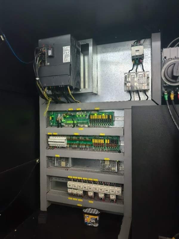 格勒玛1580V-S加工中心三菱M80系统台湾罗翌BT40主轴皮.