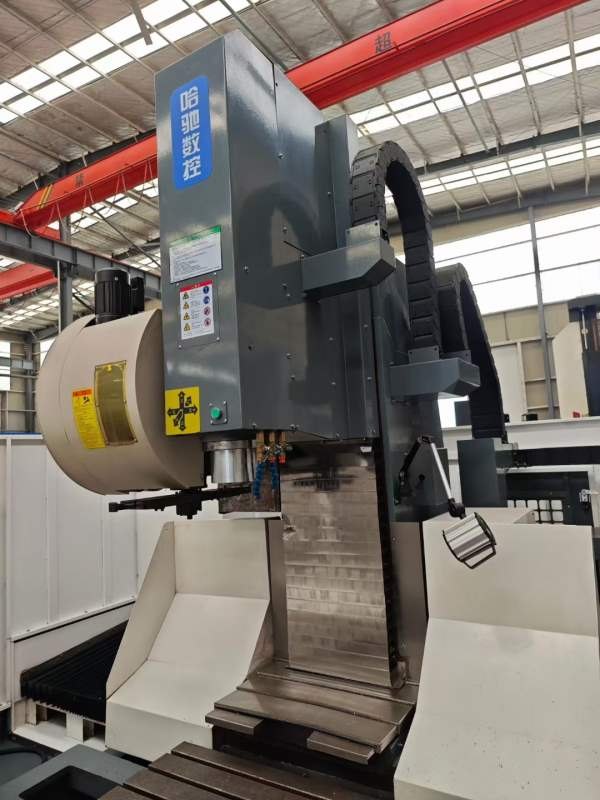 哈驰4500型材加工中心，BT40主轴，工作台4500x650，带.
