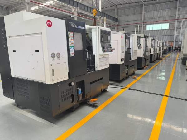 韩国威亚E200A数控车床（剩一台）型号：E200A加工长度.