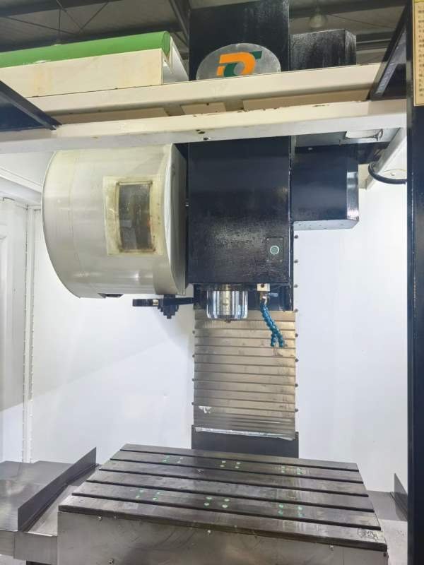 昆山汉工科技850立加三轴滚柱线轨X轴六滑块BT40主轴12.