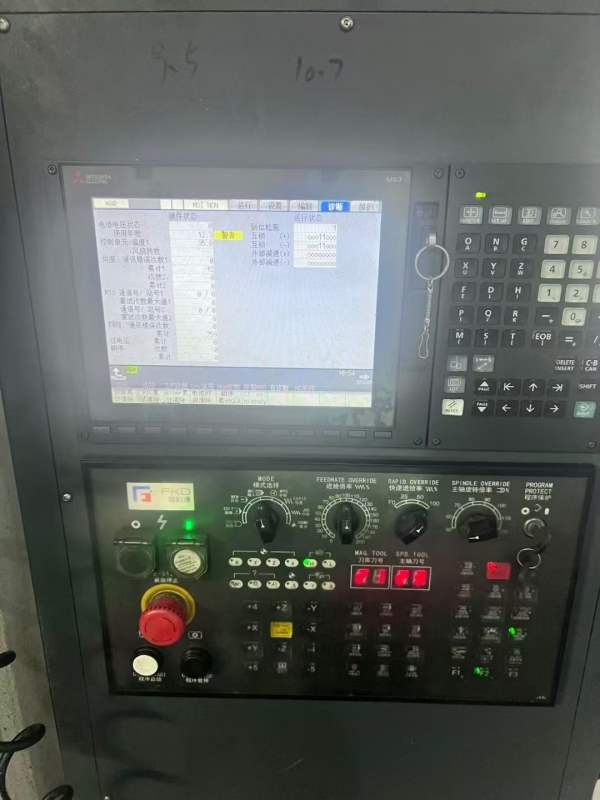 刚刚买下同款两台1890加工中心，三菱m80系统，2024年.