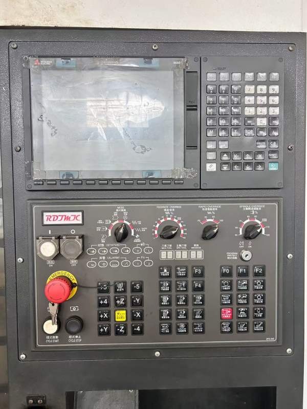 润地1380立加一台、两线一硬、BT40主轴、三菱M80系统.