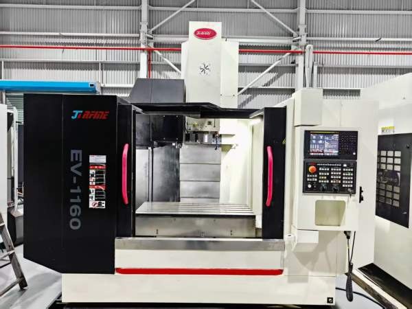 新到一台2023年乔峰EV-1160加工中心，发那科OI-MFPlus.