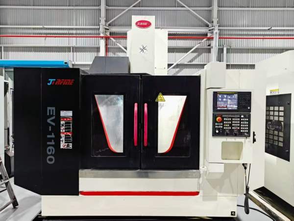 新到一台2023年乔峰EV-1160加工中心，发那科OI-MFPlus.