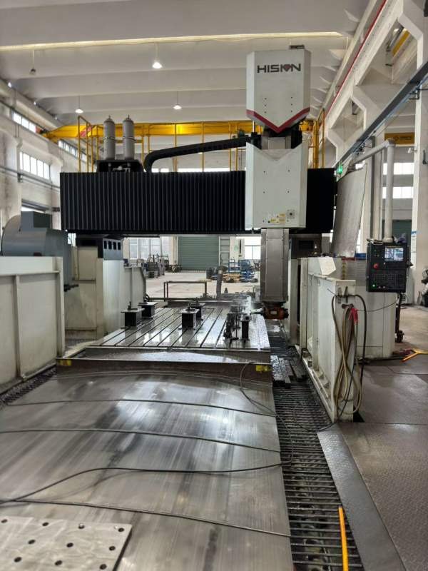 新定海天4033龙门，工作台2.5米4米，门宽3.3米，门高1.