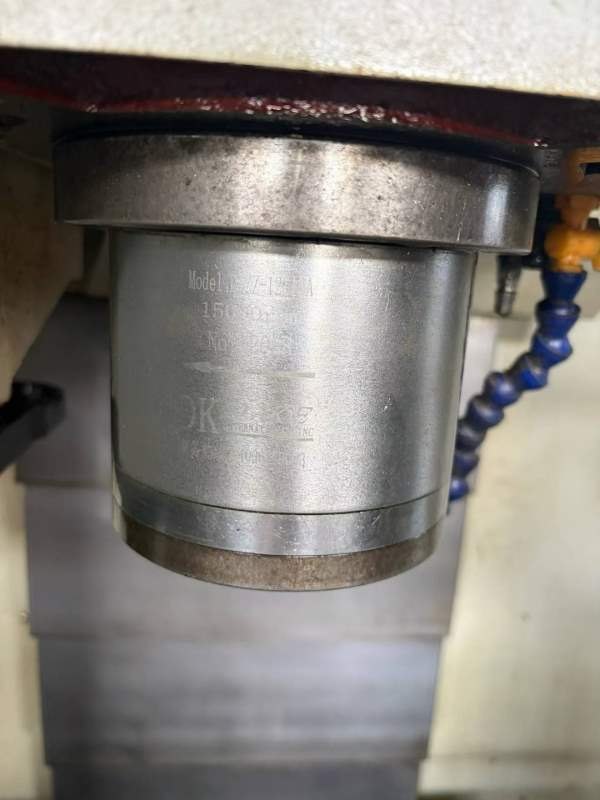 哈挺710  BT40主轴15000转，西门子828系统。