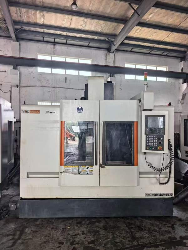云南中台数控VMC-850L加工中心两线一硬轨道行程800-50.