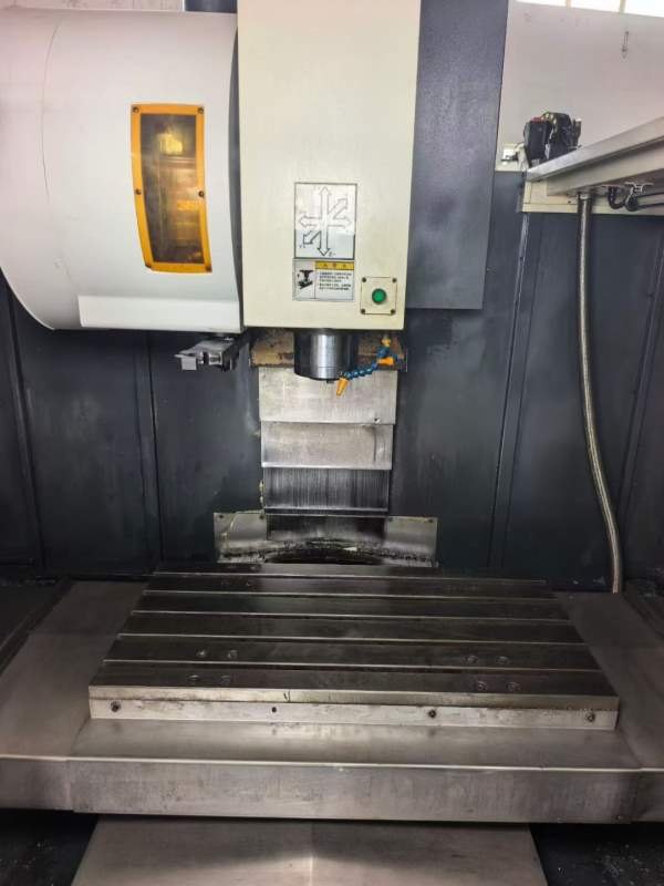 云南中台数控VMC-850L加工中心两线一硬轨道行程800-50.