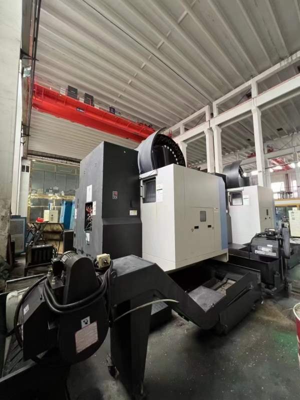 韩国斗山DNM655/50 ，2台三线滚柱，主轴BT50，转速800.