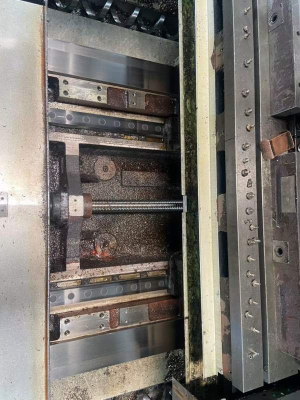 广东工厂买下台湾崴立1165加工中心（BT50齿轮头）带刀.