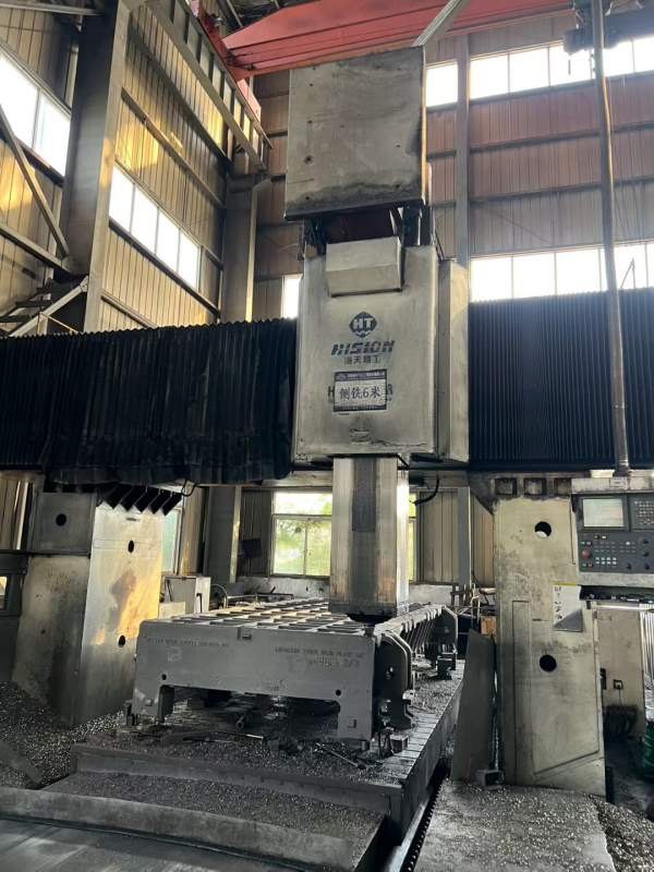 安徽工厂刚刚买下海天6036超重型龙门加工中心工作台2..