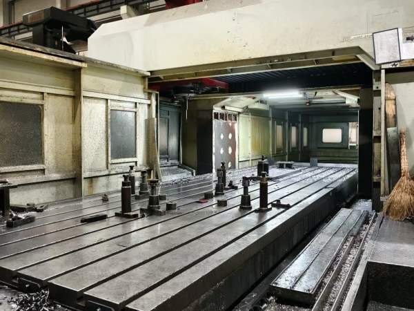 同款两台满配亚威龙门台湾亚威6021YZF龙门加工中心发.