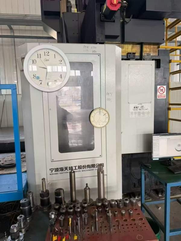 海天6028龙门加工中心，带全自动铣头，想买新机的看过.