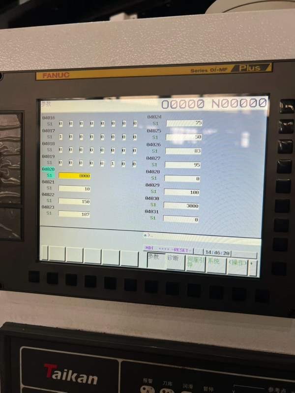 库房刚刚清洗完毕重型台群4030龙门加工中心，工作台20.