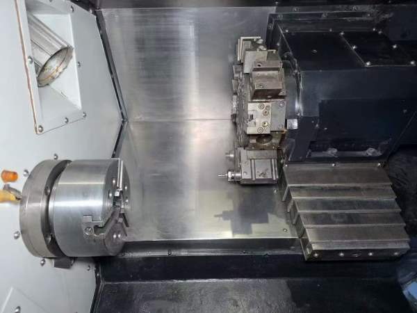 同款四台韩国斗山Doosan Lynx 220M车铣复合单主轴、带.