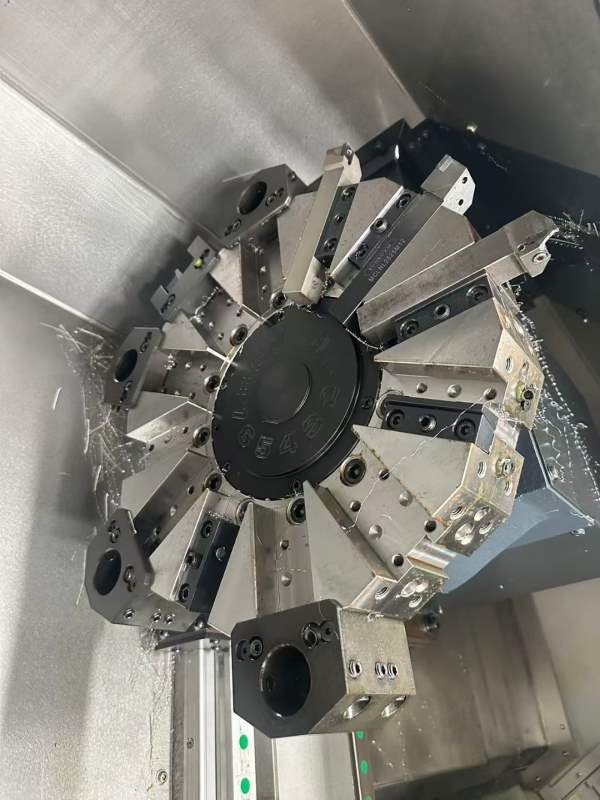 斗山3050数控车床12工位液压刀塔车削直径：450mm车削.