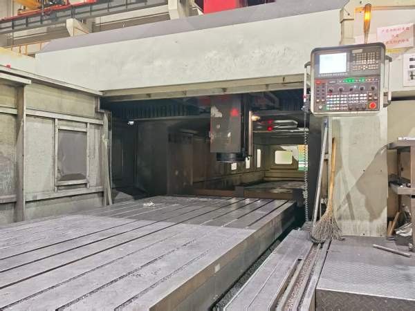 同款两台满配亚威龙门台湾亚威6021YZF龙门加工中心发.