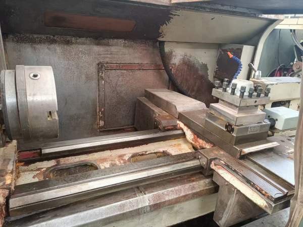 两台6150一米数控车床，完好使用，低价处理
