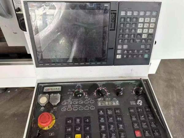 出售虹光伟业VMC-2500同款两台、丝杆传动精度更好三菱.