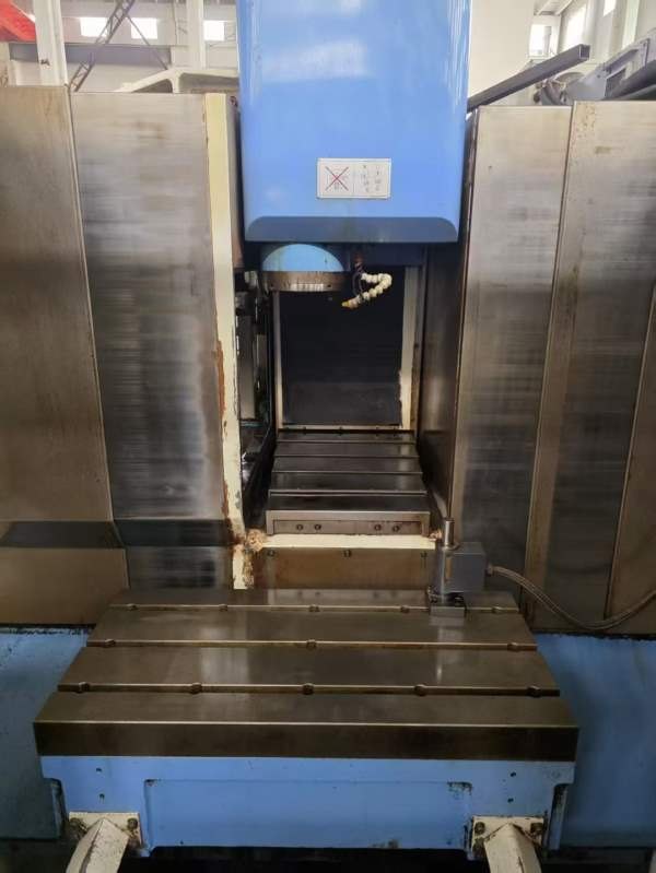 马扎克160A同款两台  40主轴  10000转32把刀库  工作.