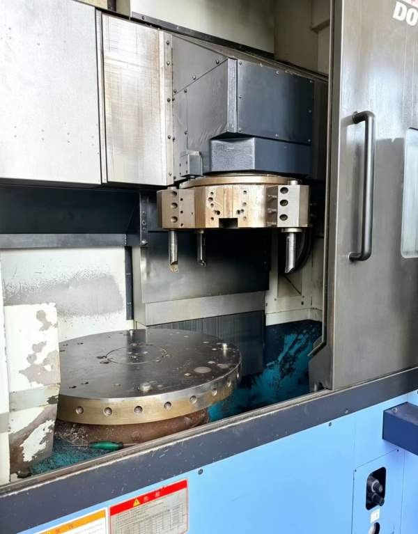 斗山PUMAV835数控立车同款两台发那科系统八工位刀塔72.