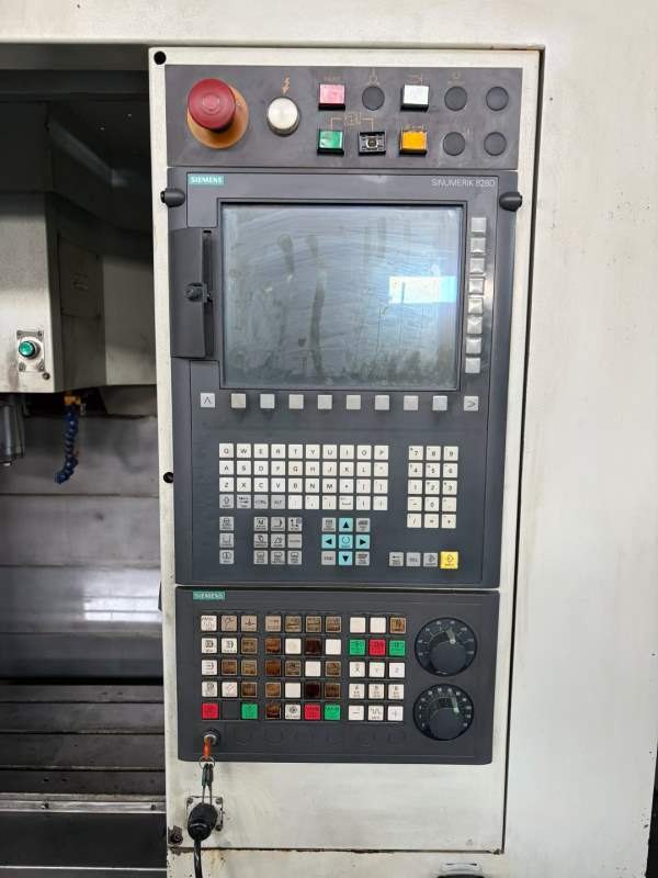 哈挺710西门子系统，bt40主轴15000转。