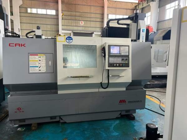 沈阳5085系统广数980TDi床身上回转直径500mm，工件加.