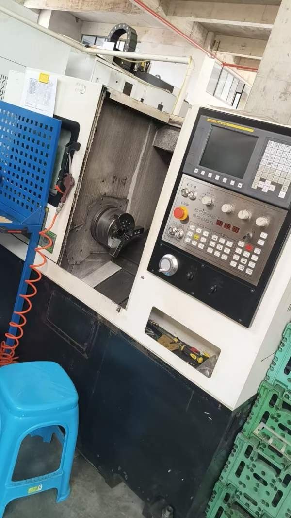 买下两台哈挺gs200一台豪德曼，全部8寸卡盘安装少用。.