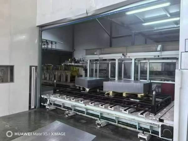 厂位出售：  安装少用的5800吨高速四点冲压线、全自动.
