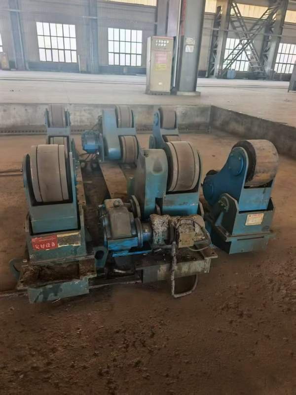 滚轮架300T，200T，100T，30T，20T。需要的朋友联系