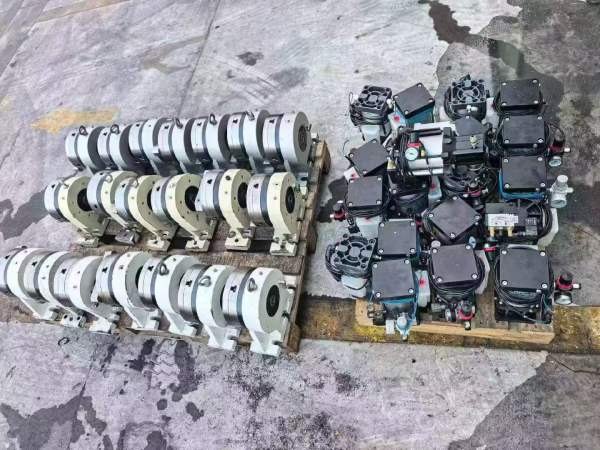 已售12套，同款还有8套刚买下20套200四轴，去年买的安.