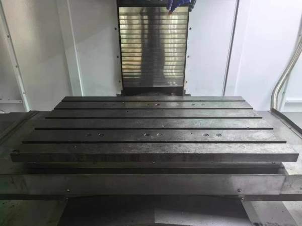 江苏台功1170立式加工中心三菱M80系统.三轴滚柱导轨BT.