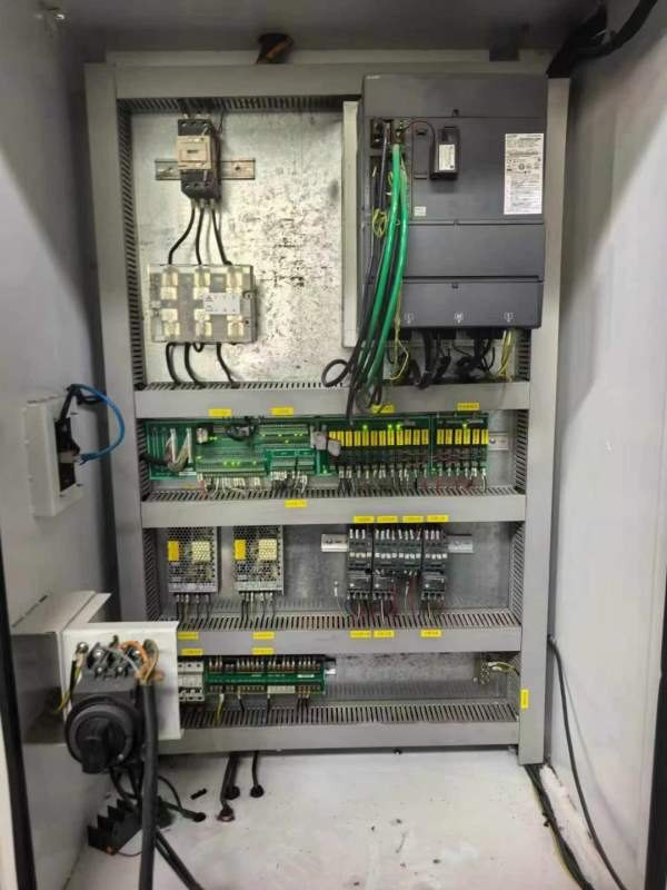 江苏台功1170立式加工中心三菱M80系统.三轴滚柱导轨BT.