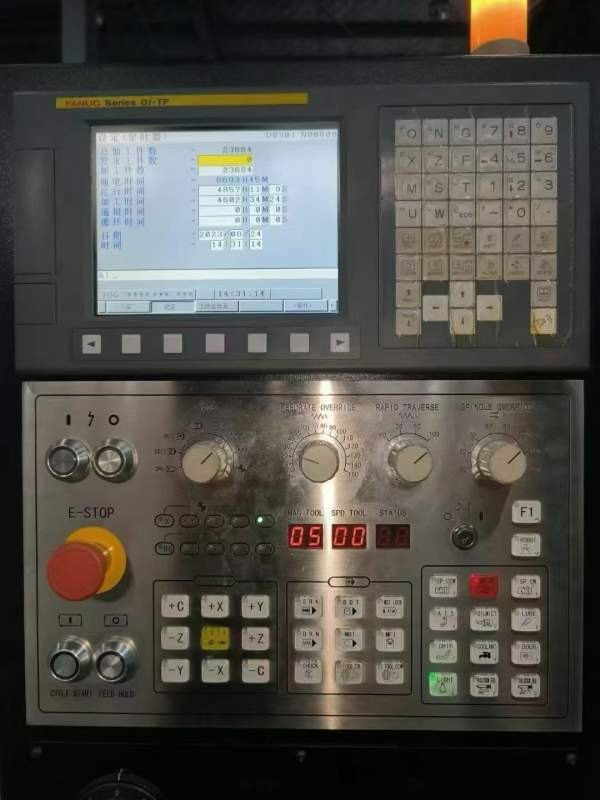 广东豪特曼8寸斜轨车一台，8寸卡盘，12工位伺服刀塔，.