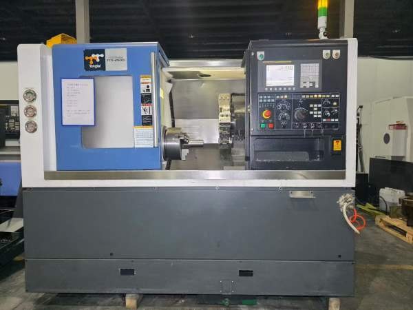 东台2500数控车床，A2-8主轴，10卡盘，精度几个缪，99.