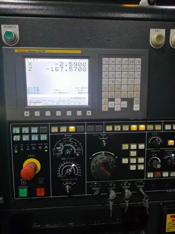 东台2500数控车床，A2-8主轴，10卡盘，精度几个缪，99.