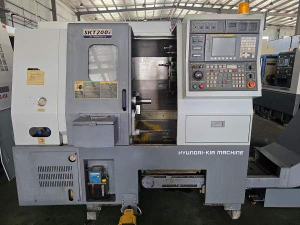 起亚200Z数控车床，8寸卡盘