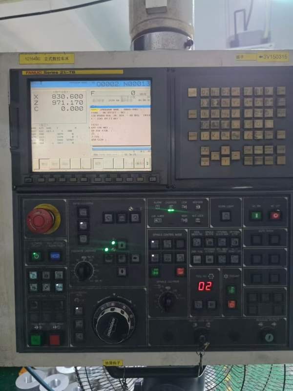 韩国原装斗山PUMA550M立式车铣复合，21寸卡盘，带多个.