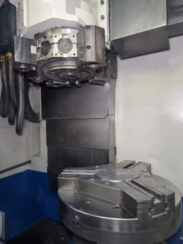 韩国原装斗山PUMA550M立式车铣复合，21寸卡盘，带多个.