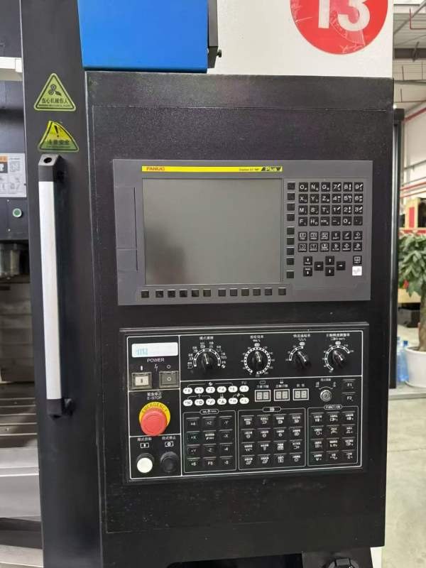 855立加带四轴两台安徽睿昱855四轴加工中心，发那科MF.