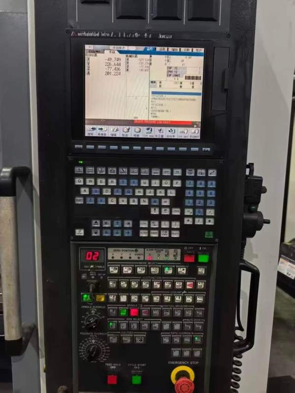 韩国1米重型立加韩国优精特UM-V500加工中心三菱M70A包.