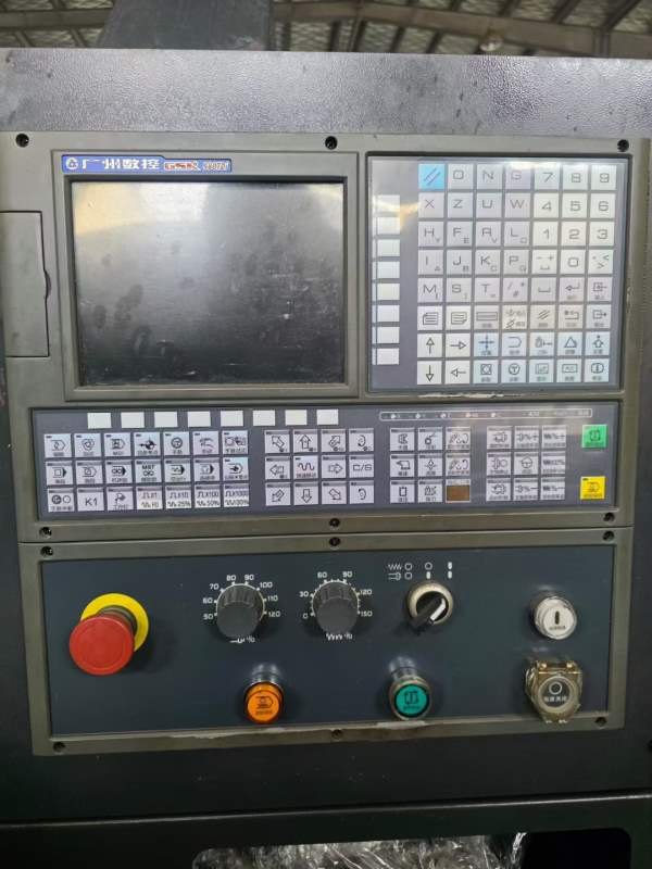 宝鸡HK63B数控车床，加工长度1500