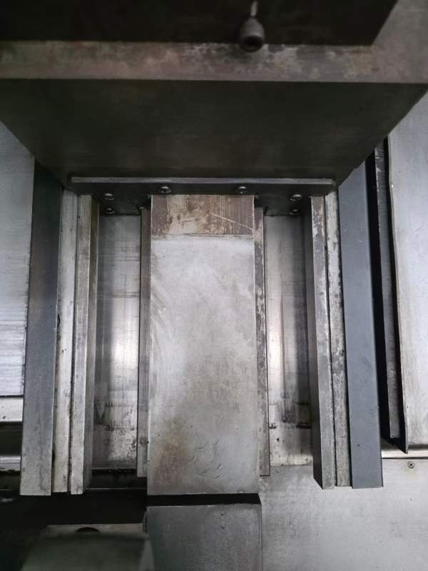 安阳AD25，3米数控车床，带两个中心架
