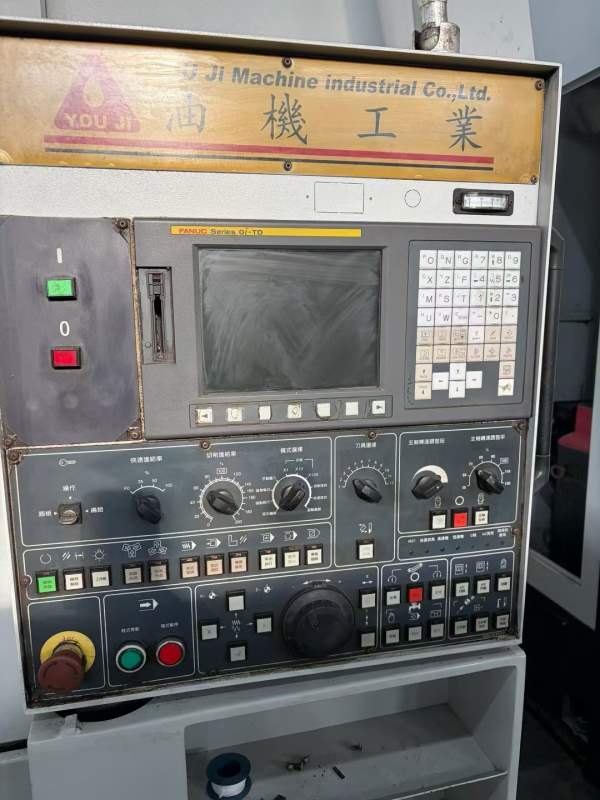 台湾油机KV-250E数控立式车床发那克Oi-TD系统床身回转.