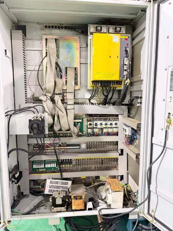 友佳 FV-800A 立式加工中心搭配发那科Oi-MD系统24把刀.