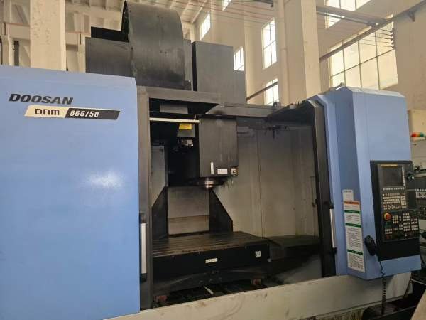 斗山DNM655/50加工中心，三轴线轨，配BT50主轴8000转.